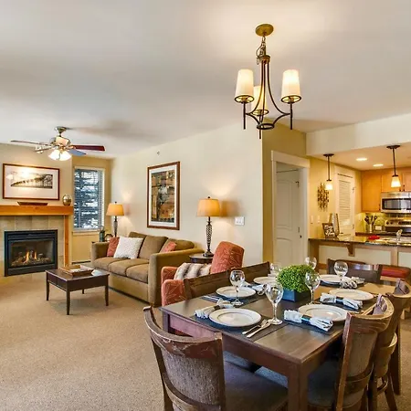 Ski-In/Ski-Out Luxury Condo: Mountain Views & Hot Tub Retreat